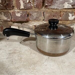 Revere Ware 1 1/2 Qt Sauce Pan W/ Lid 1801 Copper Bottom Clinton ILL 98f VTG
